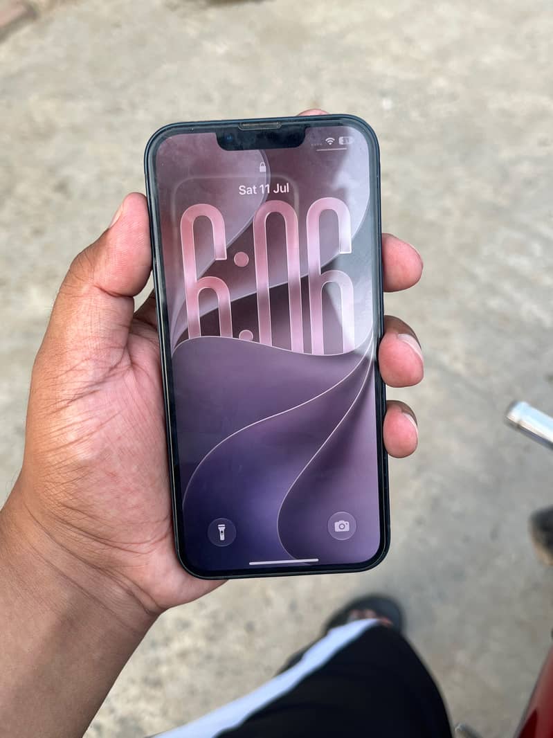 Apple iPhone 13 mini 0