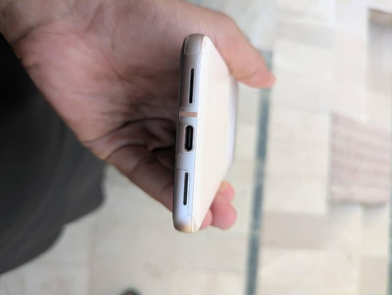 Google Pixel 8 3