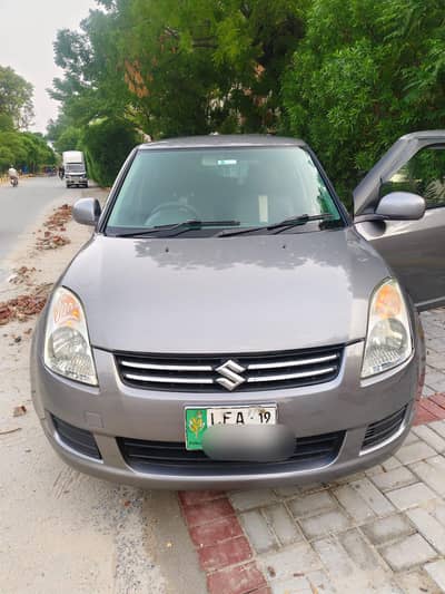 Suzuki Swift Dlx 2016 very lush condition .