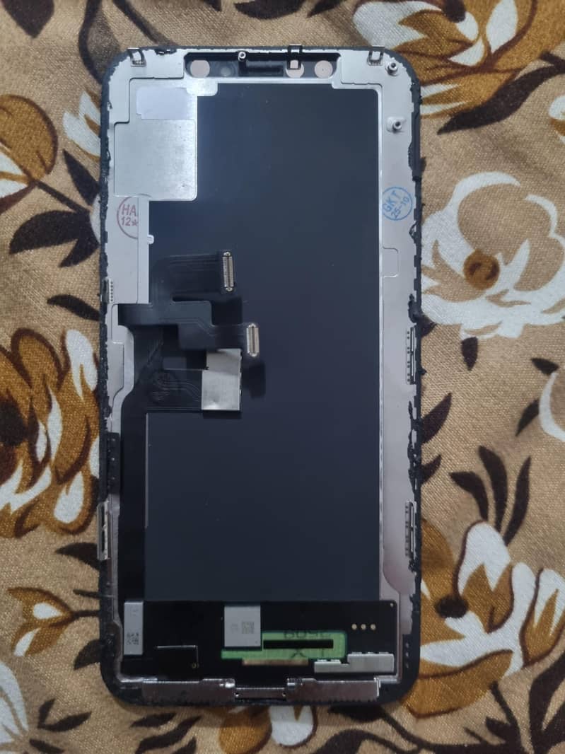 iPhone XS Panel 3