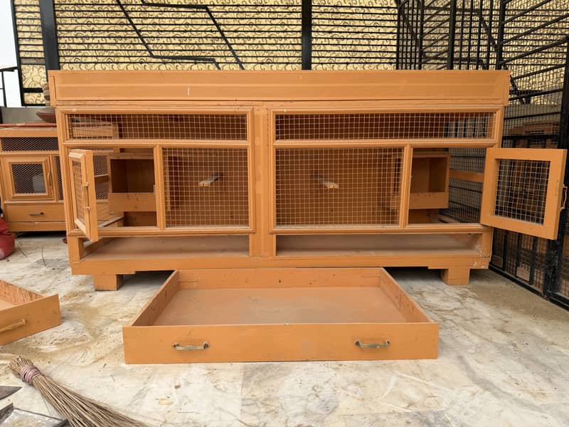 Solid wood cage for hens 0
