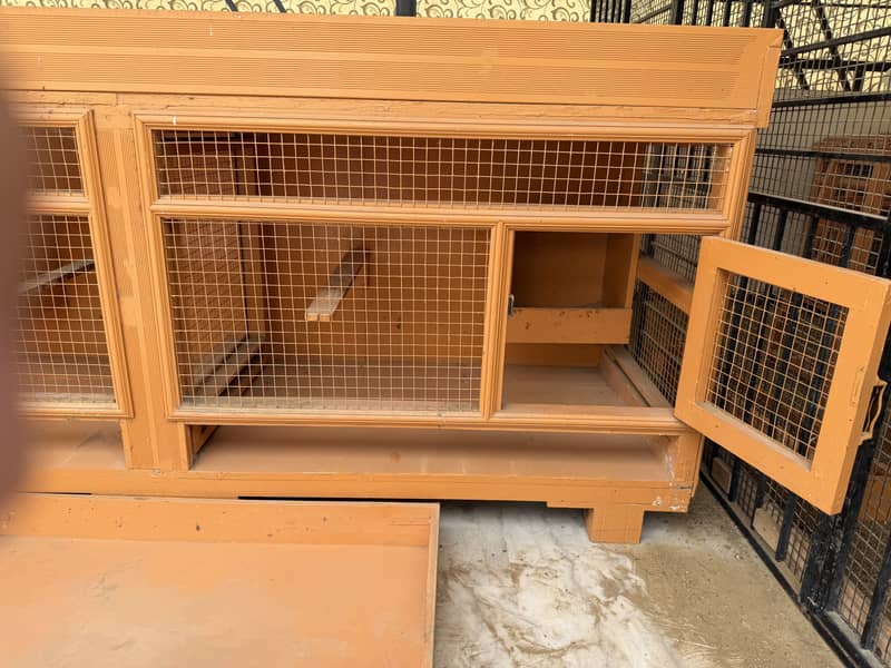 Solid wood cage for hens 2