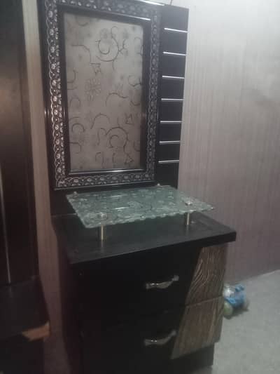 2side tables