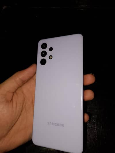 samsung a32 6 128 scratch less with original charger and box