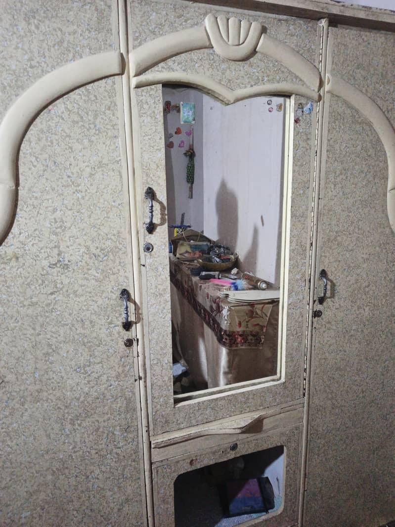 cupboard 0