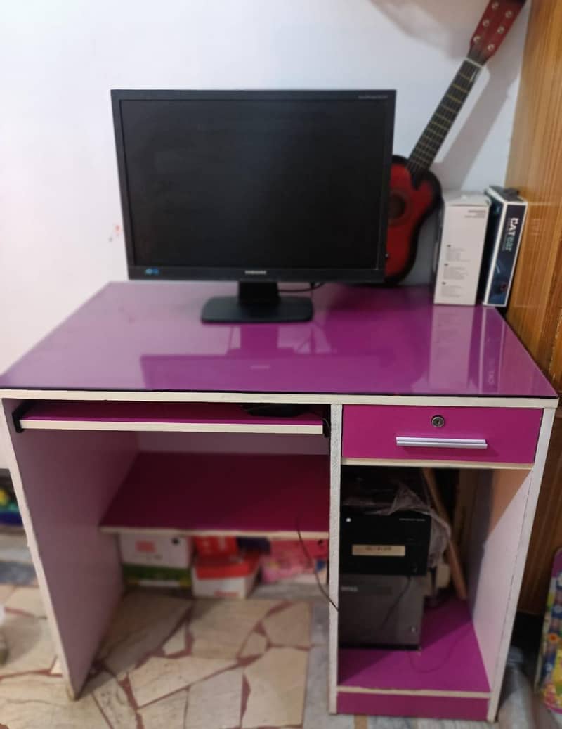 Computer table/ Study desk with keyboard tray 0
