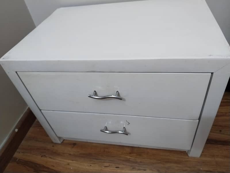 Bed set side table dressing table and mirror 2