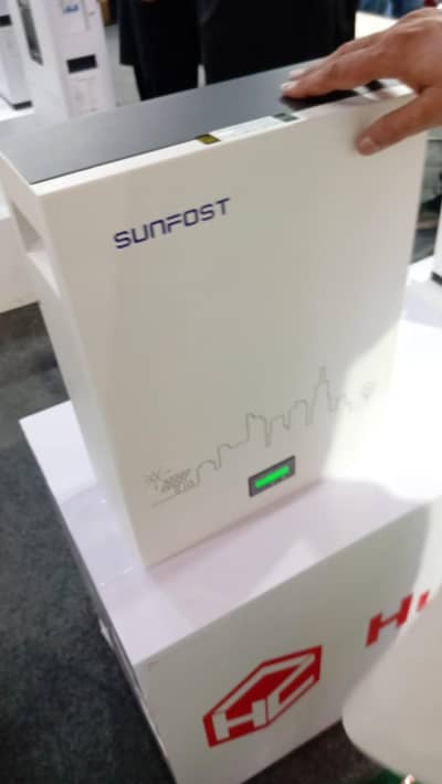 100 amps 24 volts battery