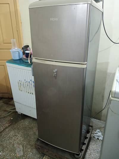 HAIER FRIDGE 8FT
