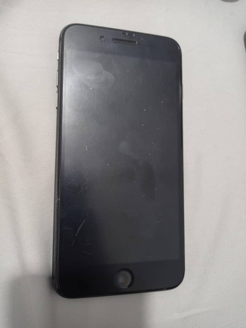 Apple iPhone 8 Plus 2