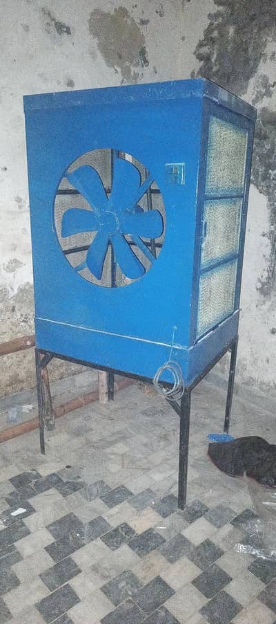 Air cooler with stand