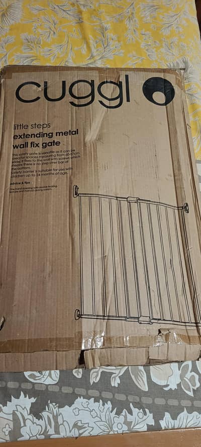 cuggl . . . safety barrier gate for kids (imported)