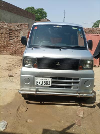 Mitsubishi Minicab Bravo 2015