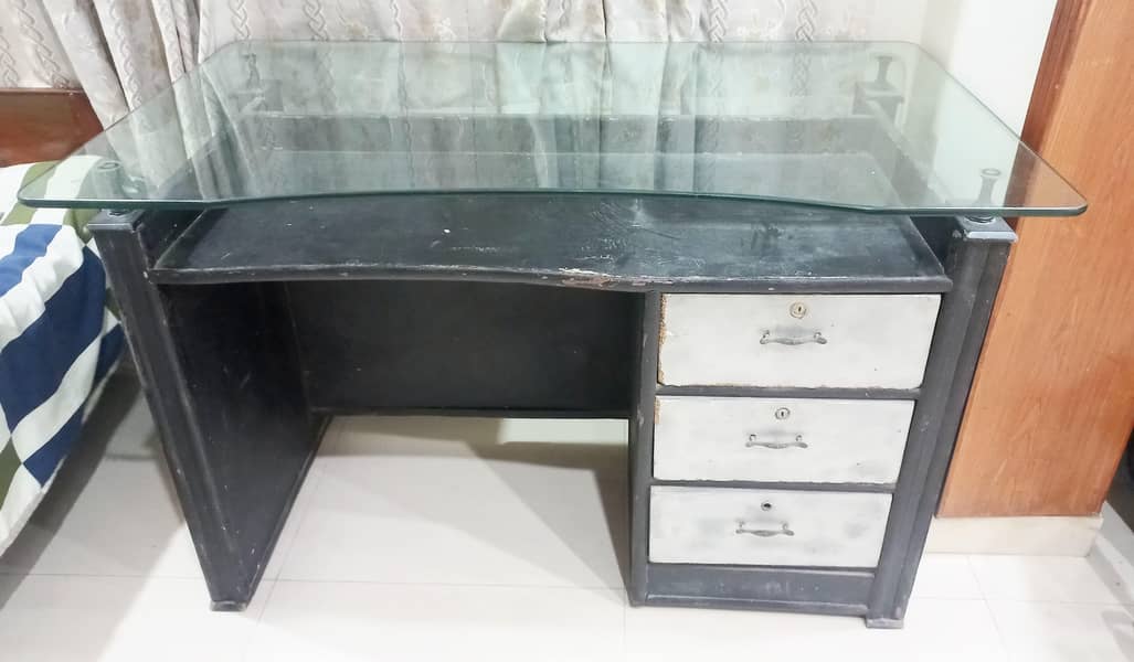 Computer table with chair 3