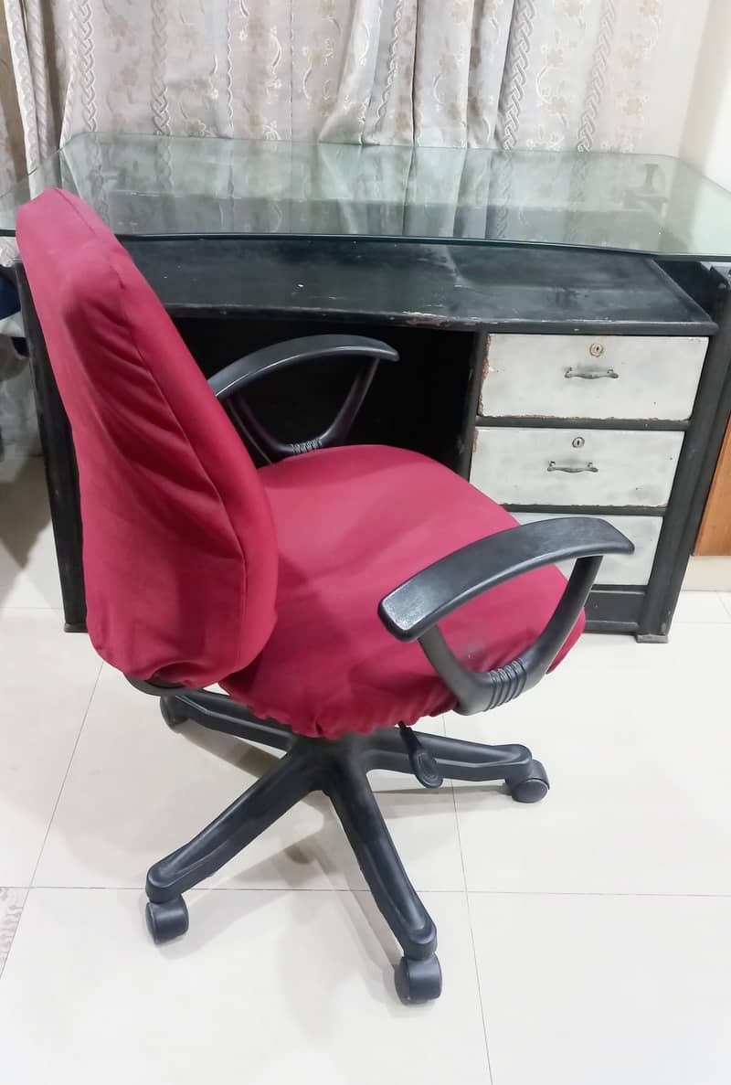 Computer table with chair 4