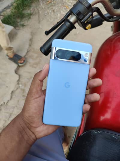 Google Pixel 8 Pro