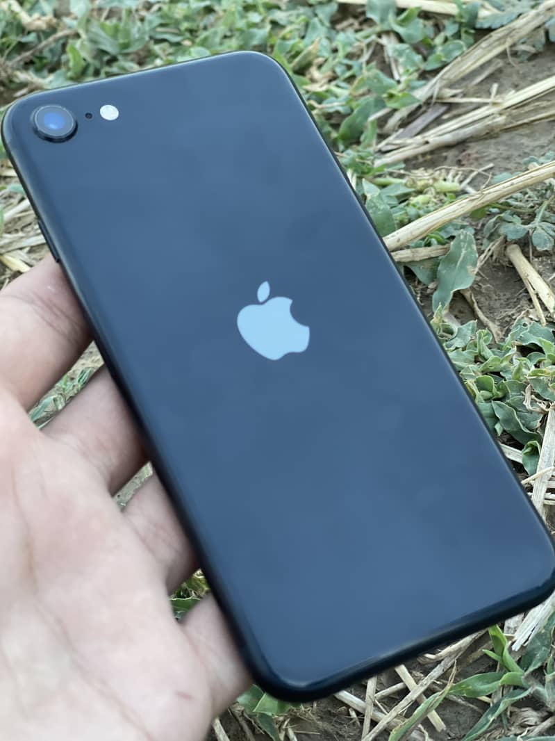 Apple iPhone SE3 2