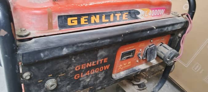 Genlite 4000W Generator – Excellent Condition