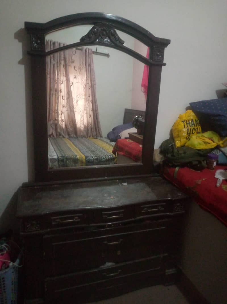dressing table 1