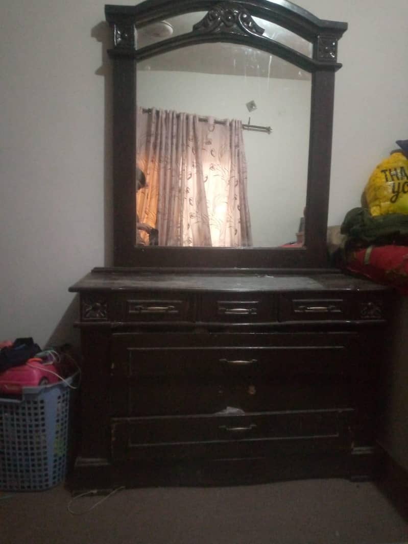 dressing table 2