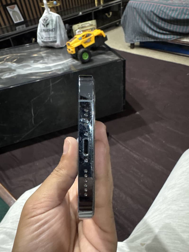 13 PRO MAX 3