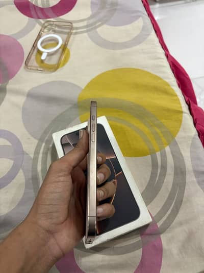 Apple iPhone 16 Pro Max