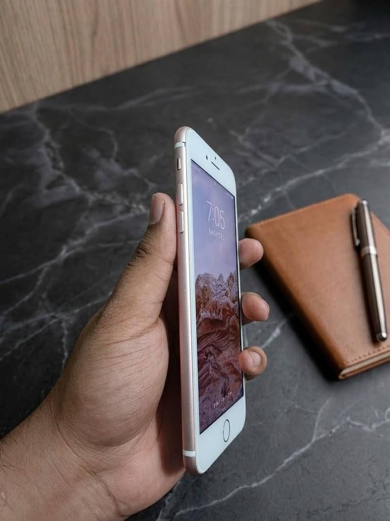 Apple iPhone 7 Plus 1