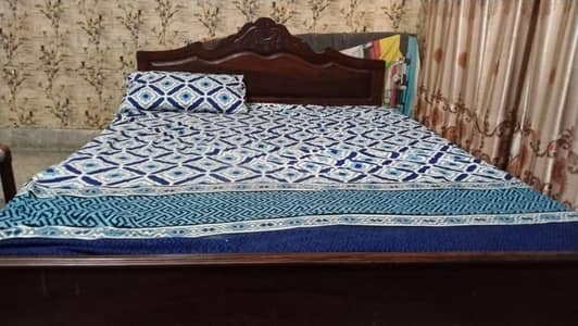 king Size wodeen bed