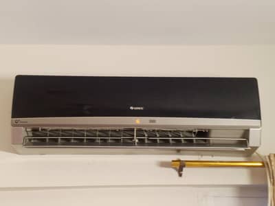 A 1.5 ton GREE inverter