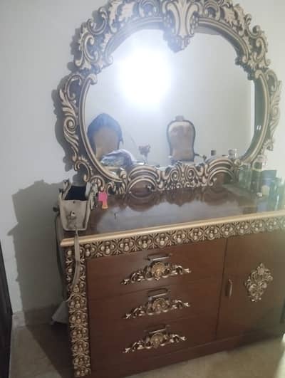 Dressing table set