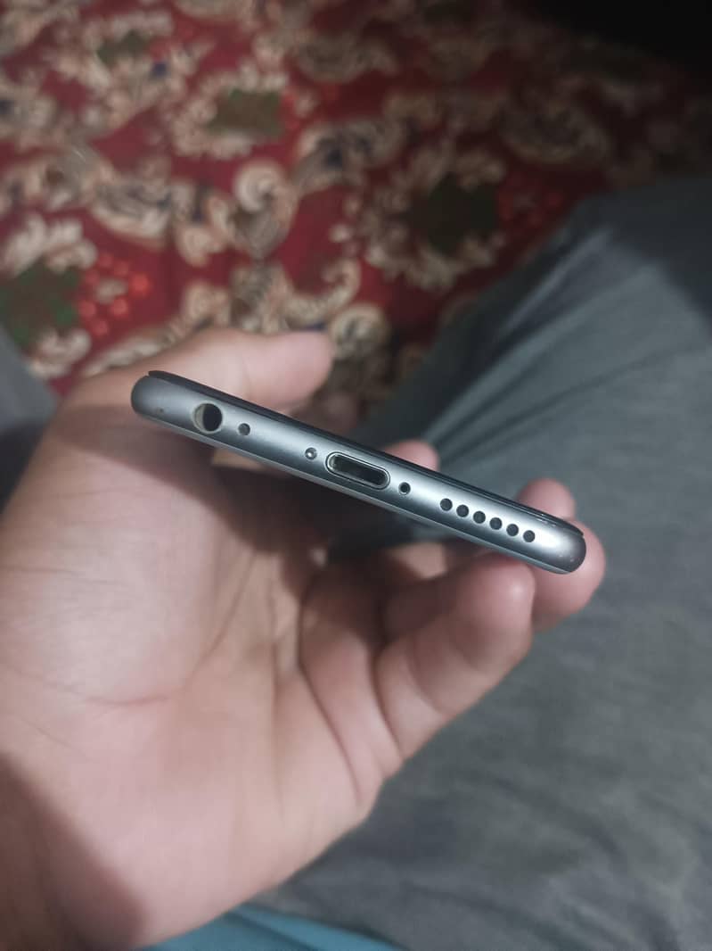 Apple iPhone 6 2