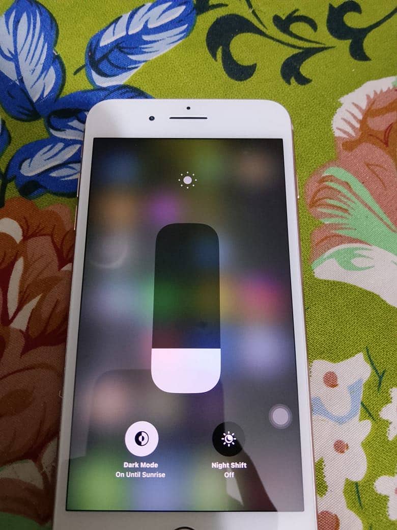 Apple iPhone 8 Plus 3