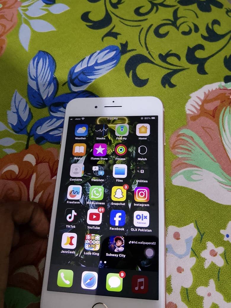 Apple iPhone 8 Plus 8