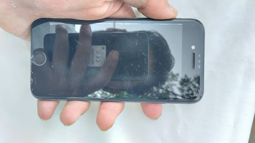 Apple iPhone SE 3