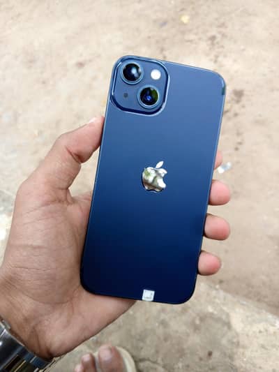Apple iPhone 13