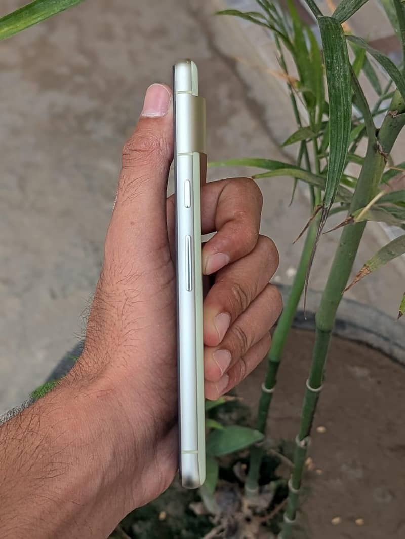 Google Pixel 7 3