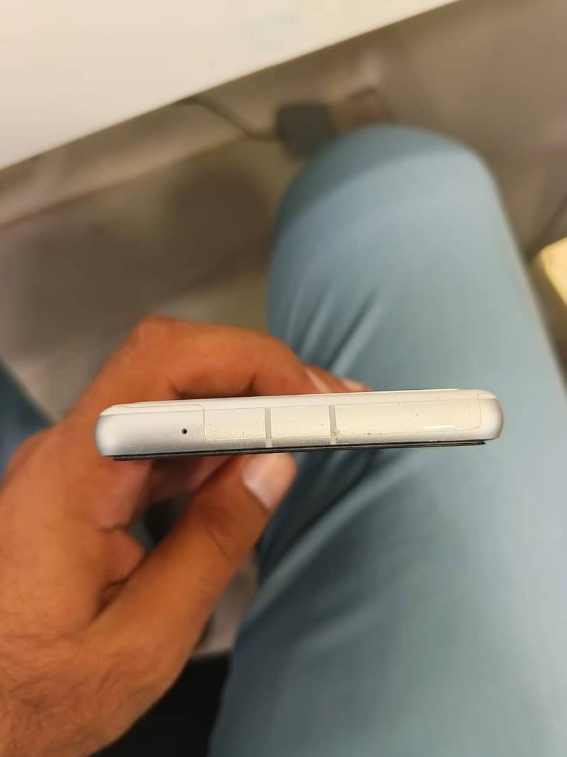 Google Pixel 7a 1