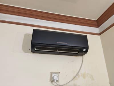 Mitsubishi Electric 1.5 Ton working Condition