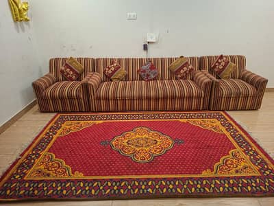 5-Seater Sofa Set with 5 Cushions – Good Condition