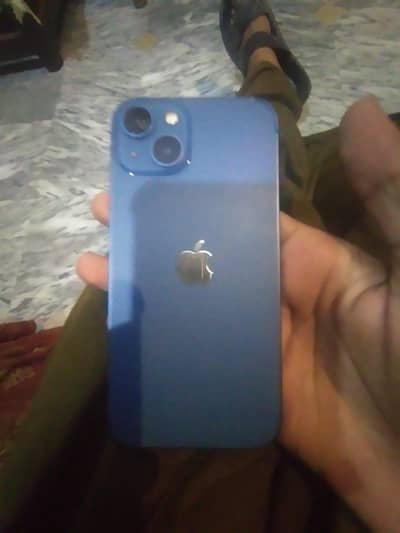 Apple iPhone 13