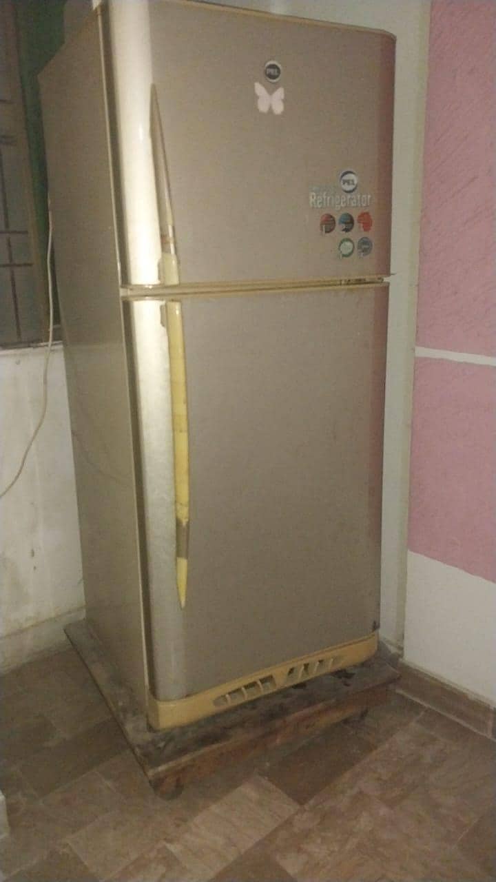 refrigerator 0