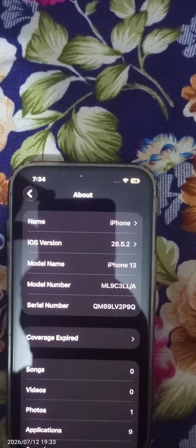 Apple iPhone 13