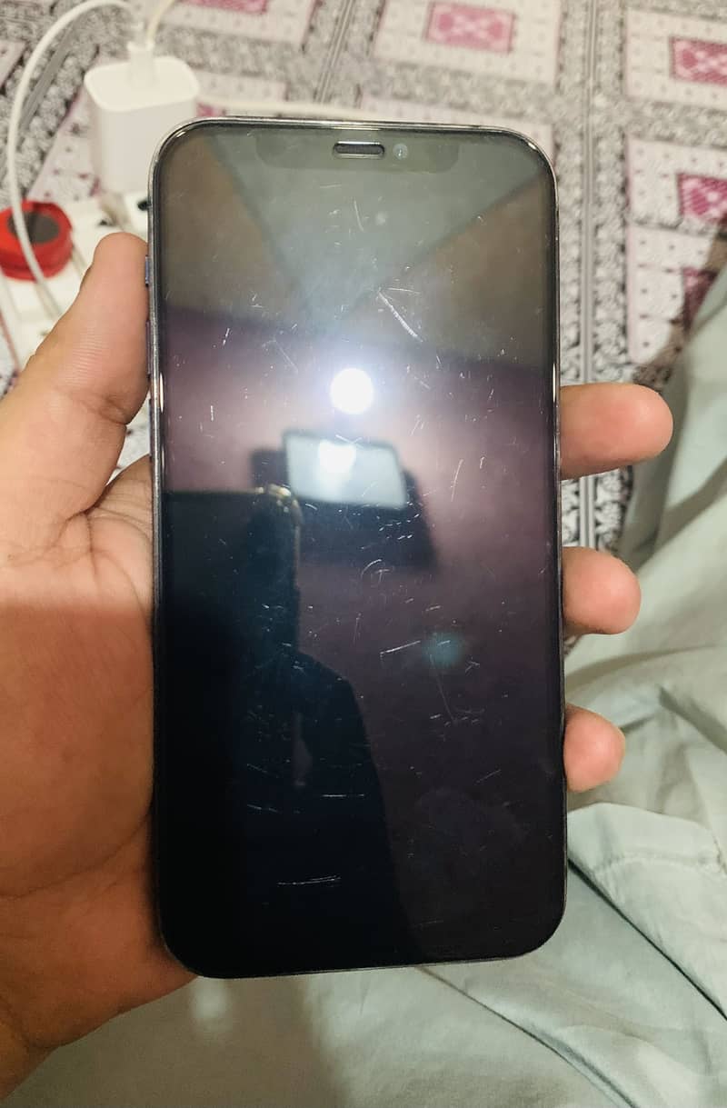 Apple iPhone 12 Pro 2