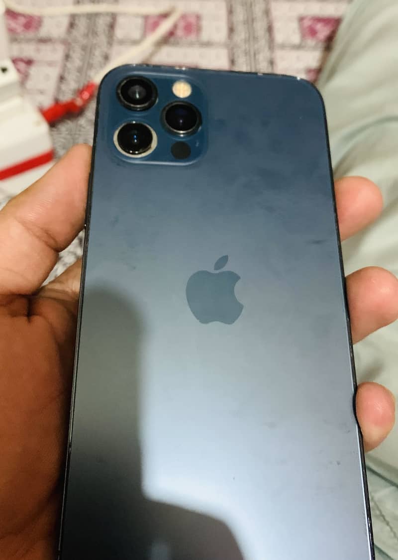 Apple iPhone 12 Pro 4