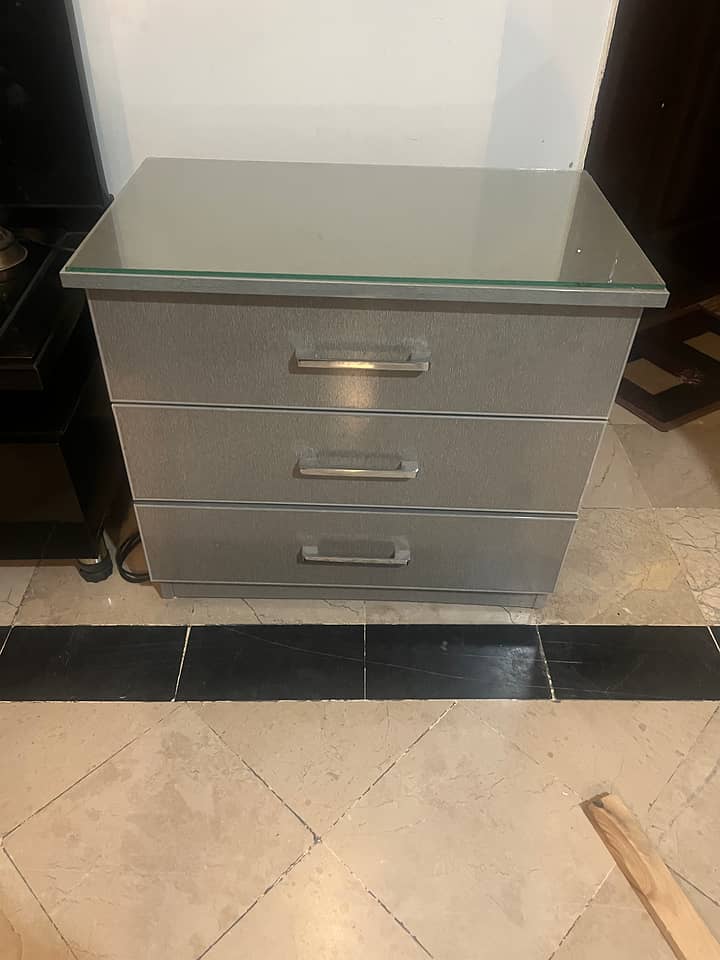 Side Table / Console / Drawers 0