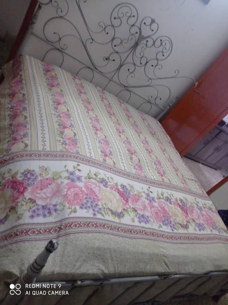 Master Bed 1