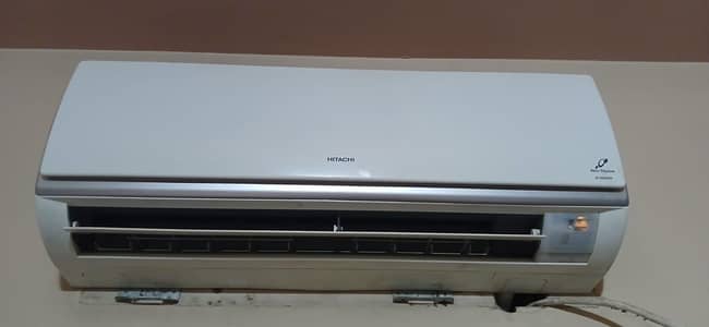 Hitachi Ac 1 ton