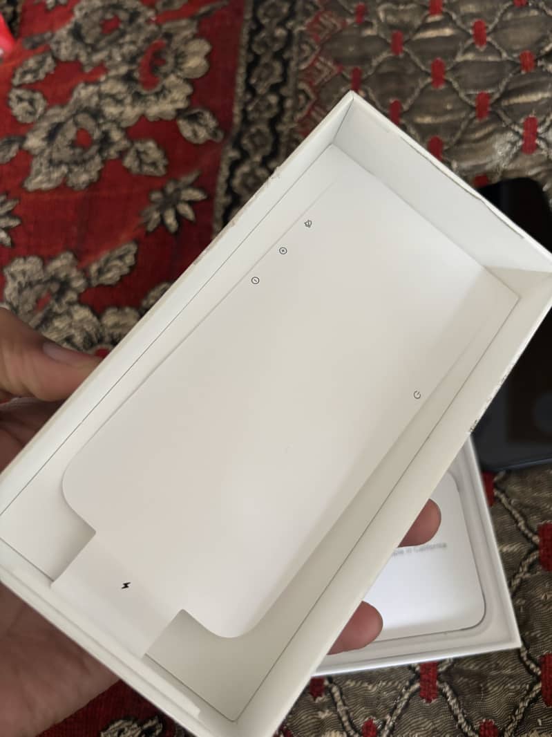 Apple iPhone 13 7