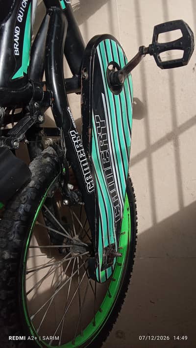 BMX CYCLE: MEDIUM SIZE