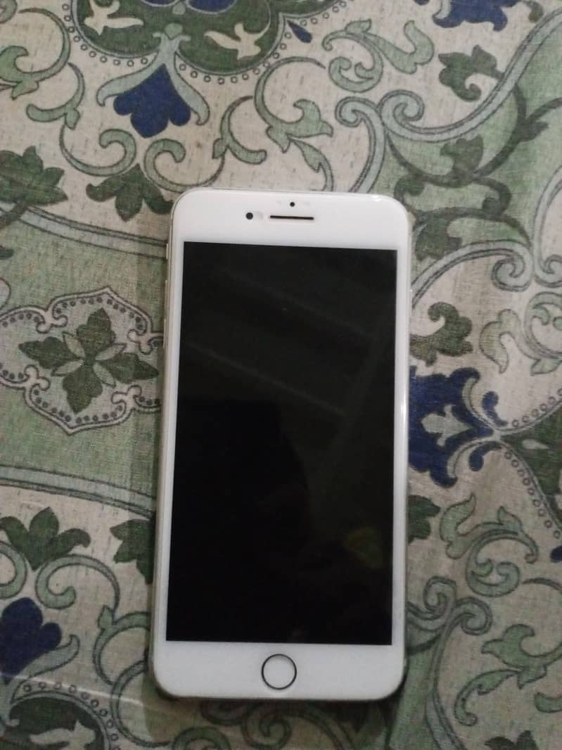 Apple iPhone 8 Plus 0